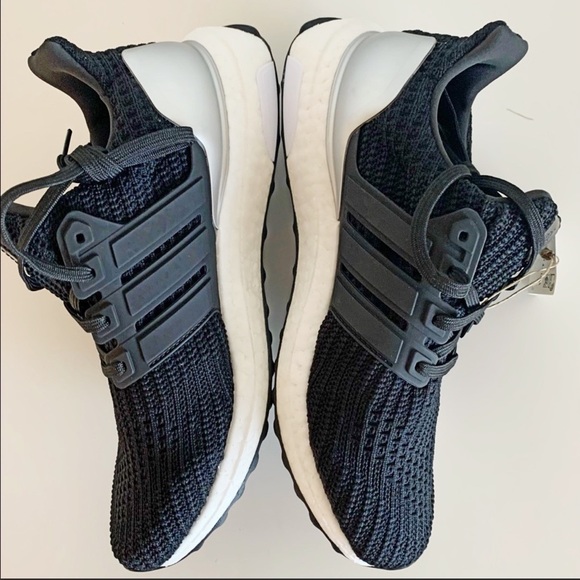 adidas ultra boost 19 Wmns 7.5 J6.5 NEW - Picture 2 of 8